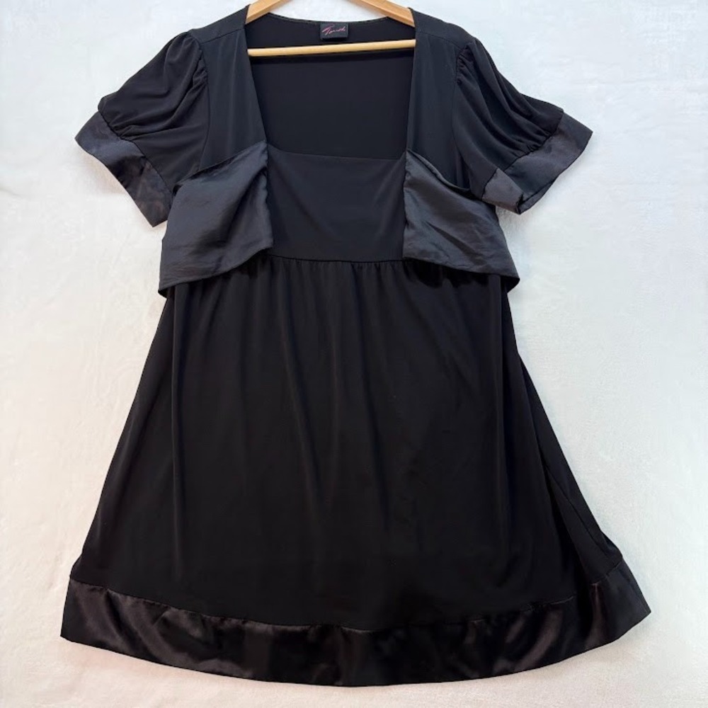 Torrid Women's Size 2X Black Dress Satin Trim Bow in the Back VTG Y2K Whimsygoth
